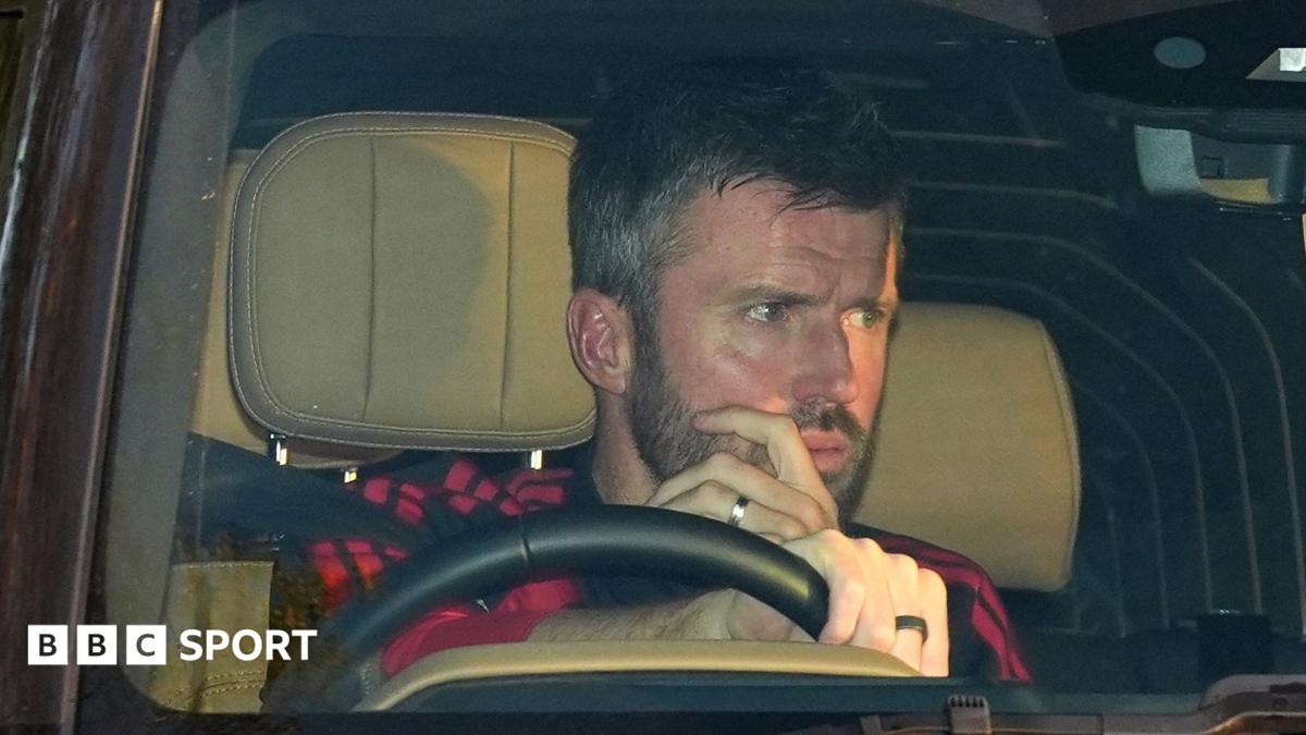 Michael Carrick to lead Manchester United against Chelsea